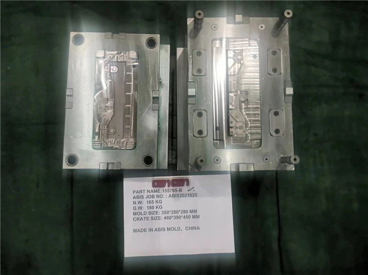 Switch electronic parts plastic injection mold Switch electronic parts plastic injection mold
