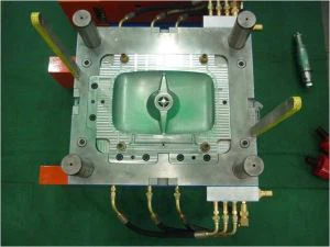 Custom Automobile Lamborghini Part Mold Plastic Injection Mould